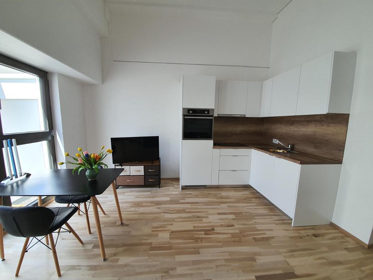 Ferienwohnung Greenpoint Wiener Neustadt Exterior foto